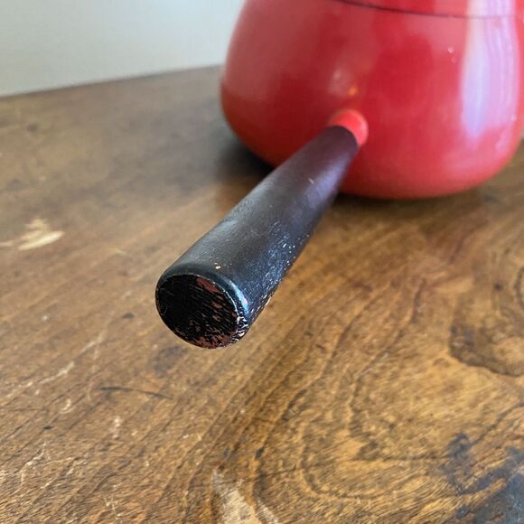 Vintage Red Fondue Pot Wooden Distressed Handle Replacement Retro 70s - Picture 2 of 6